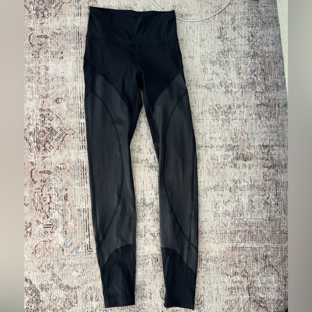 Black Lululemon leggings